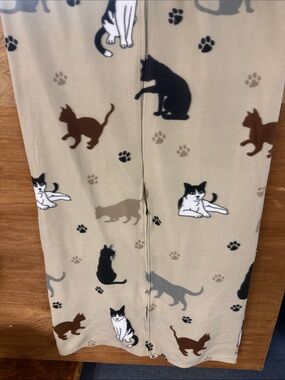 Beige Cat-Print Pet Blanket by